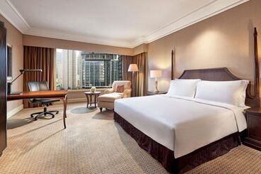 Mangkuluhur Artotel Suites