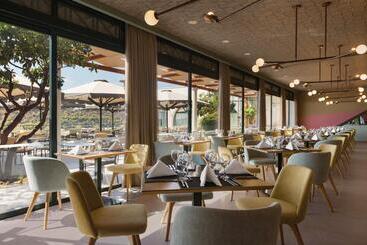 Hotel Dolce By Wyndham Athens Attica Riviera
