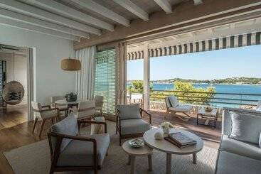 هتل Four Seasons Astir Palace Athens