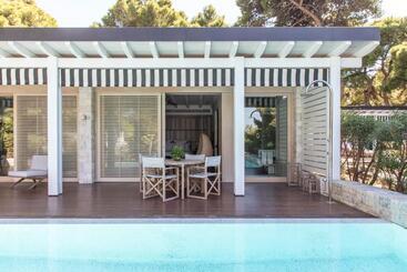 هتل Four Seasons Astir Palace Athens