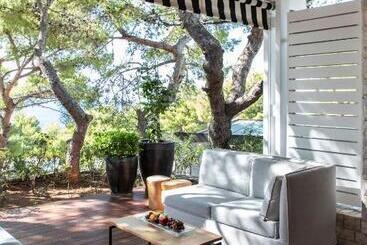 هتل Four Seasons Astir Palace Athens