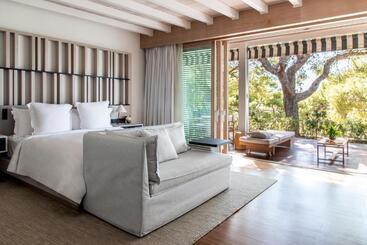 هتل Four Seasons Astir Palace Athens