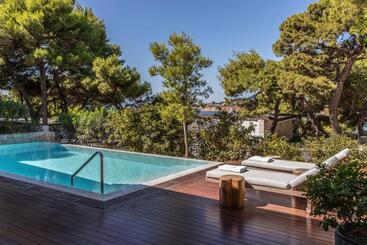 هتل Four Seasons Astir Palace Athens