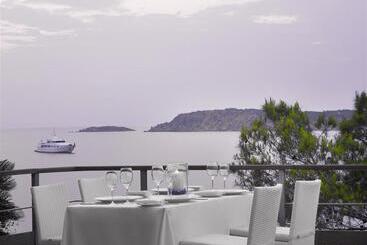 هتل Four Seasons Astir Palace Athens