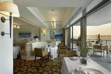 هتل Four Seasons Astir Palace Athens