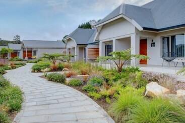 هتل Knysna Hollow Country Estate