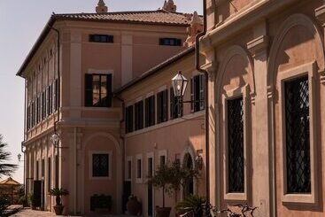 La Posta Vecchia Hotel