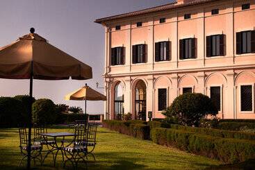 La Posta Vecchia Hotel