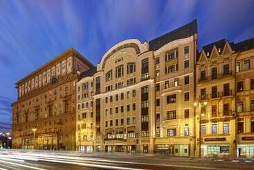 호텔 Moscow Marriott Tverskaya