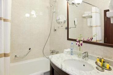 호텔 Moscow Marriott Tverskaya
