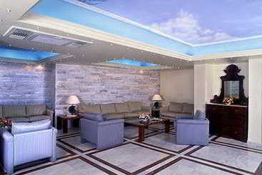 هتل Plaza Vouliagmeni