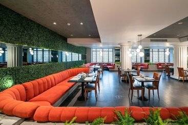 Pyramisa Suites Hotel Cairo