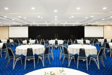 هتل Sheraton Vancouver Wall Centre