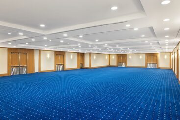 هتل Sheraton Vancouver Wall Centre