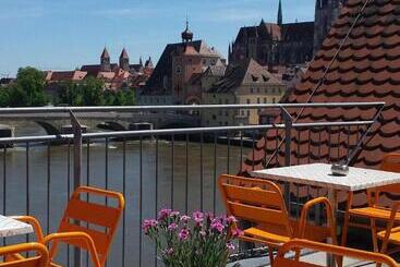 Sorat Insel Hotel Regensburg