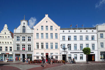 هتل Townhouse Stadt Hamburg Wismar