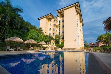 Apartotel & Suites Villas Del Rio