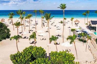 Bucuti & Tara Boutique Beach Resort  Adult Only