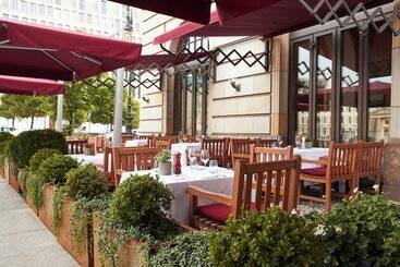 هتل Adlon Kempinski Berlin