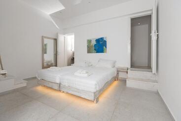 هتل Andromeda Residence