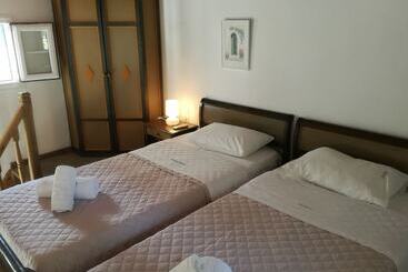 هتل Andromeda Residence