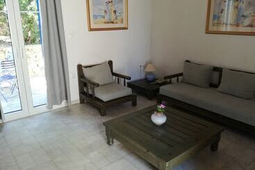 هتل Andromeda Residence