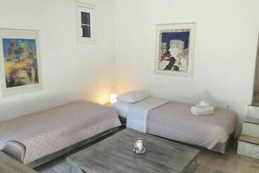 هتل Andromeda Residence