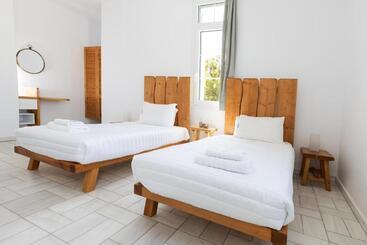 هتل Andromeda Residence