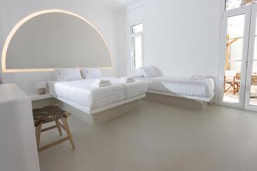 هتل Andromeda Residence