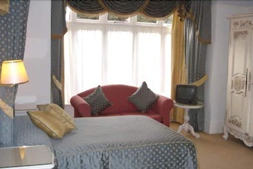 هتل Ardmore House