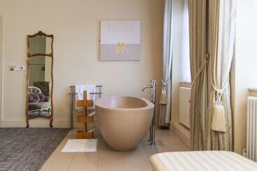 هتل Best Western Plus Sheffield Mosborough Hall