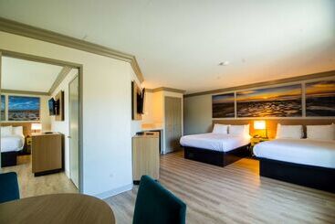 هتل Days Inn By Wyndham Carlsbad