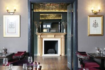 هتل Elmbank York, Tapestry Collection By Hilton
