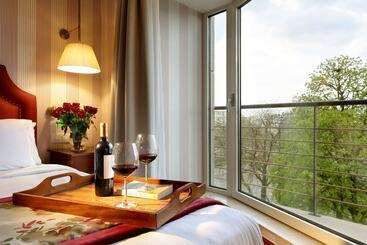 هتل Eurostars Montgomery