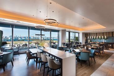 هتل Hilton Tokyo Odaiba