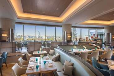 هتل Hilton Tokyo Odaiba