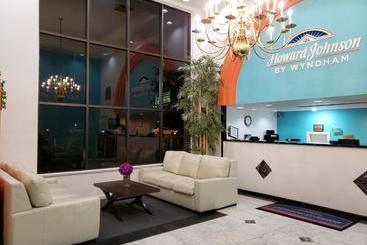 호텔 Howard Johnson By Wyndham Lake Front Park Kissimmee