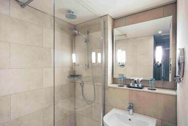 هتل Mercure Oxford Eastgate