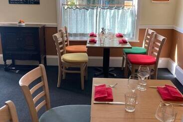 هتل Newell Bistro And Rooms