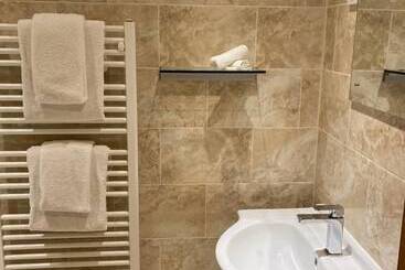 هتل Newell Bistro And Rooms