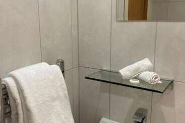هتل Newell Bistro And Rooms