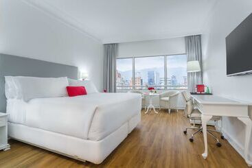 هتل NH Collection Plaza Santiago