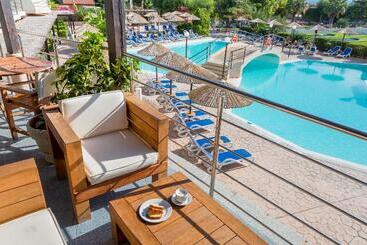 هتل Olympos Beach