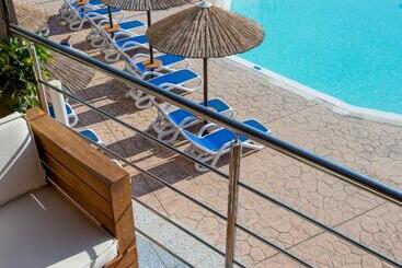 هتل Olympos Beach