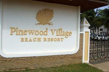 هتل Pinewood Beach Resort And Spa