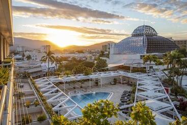 Pullman Reef Hotel Casino - Cairns