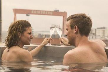 Quality Hotel 11 & Eriksbergshallen
