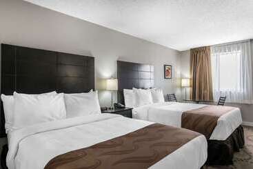هتل Quality Inn & Suites Kissimmee By The Lake