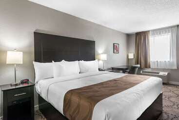 هتل Quality Inn & Suites Kissimmee By The Lake