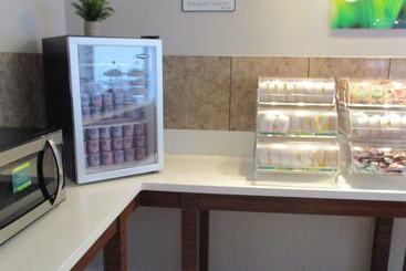 هتل Quality Inn & Suites Kissimmee By The Lake